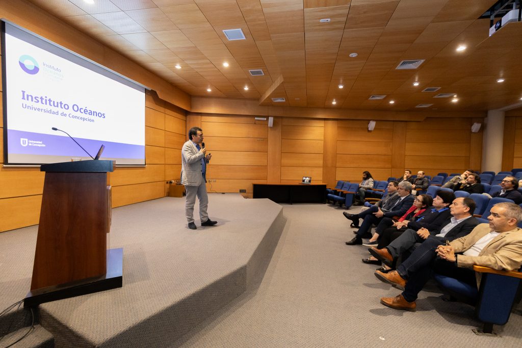 Presentacion-Instituto-Oceanos-de-la-Universidad-de-Concepcion-12-1024×683