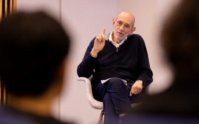 La cuántica en la vida cotidiana: Físico Luis A. Orozco encabezó conversatorio en la UdeC