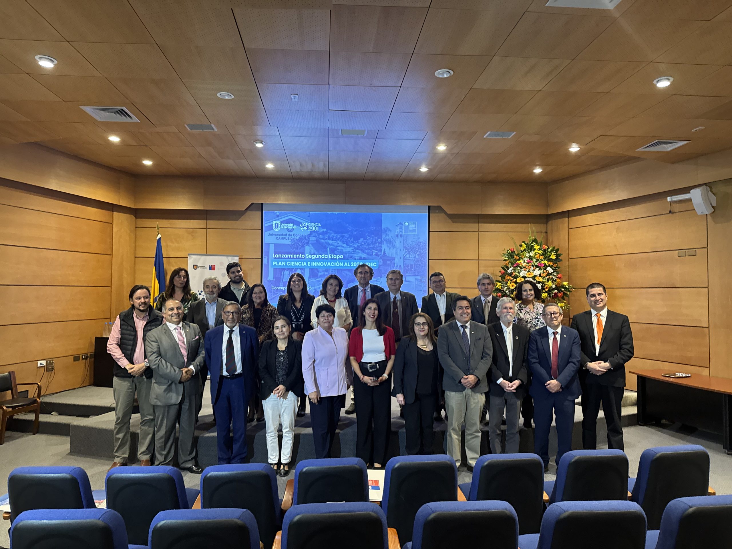 Foto grupal ciencia 2030